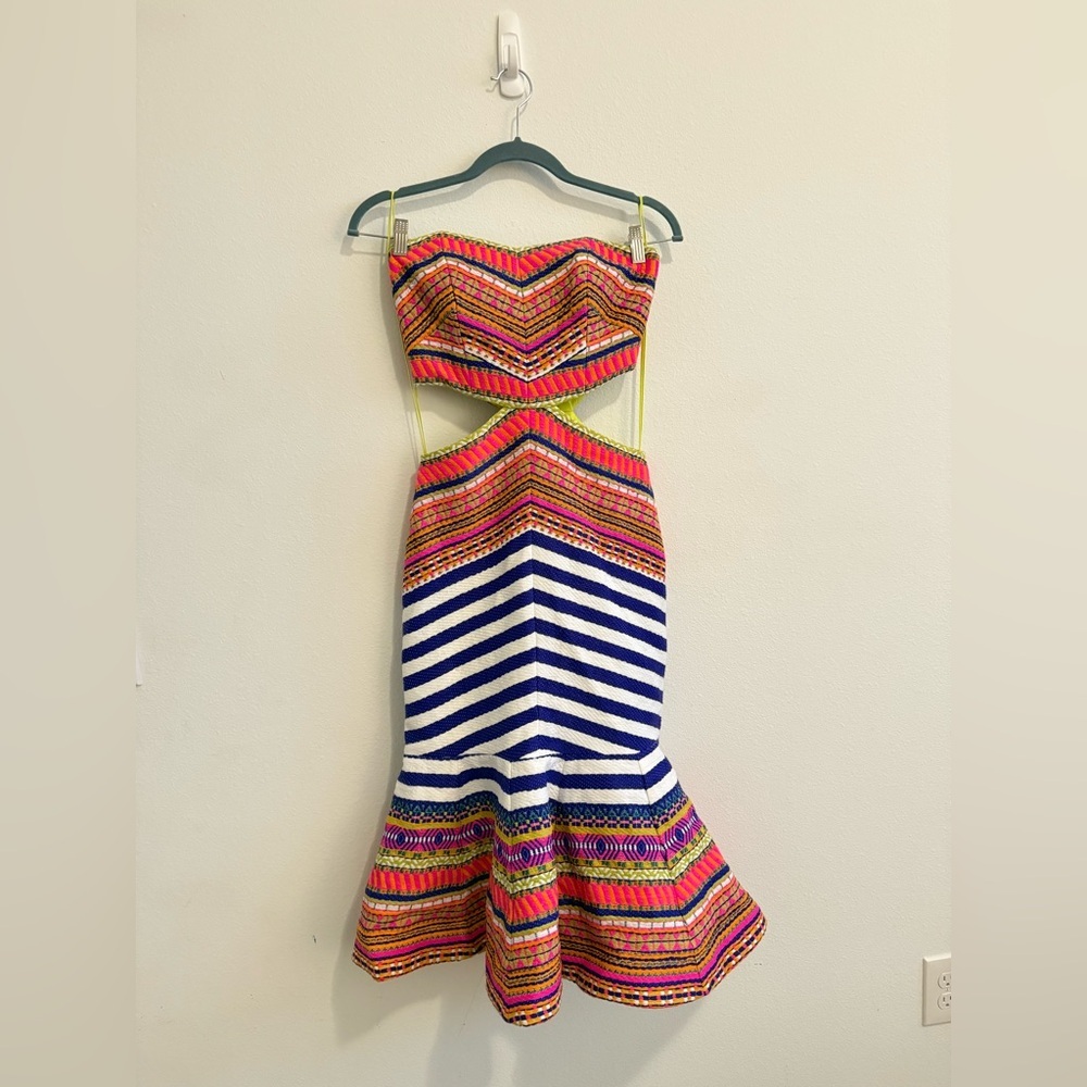 Alexis
2016 Yulia Cutout Dress - Picture 2 of 7